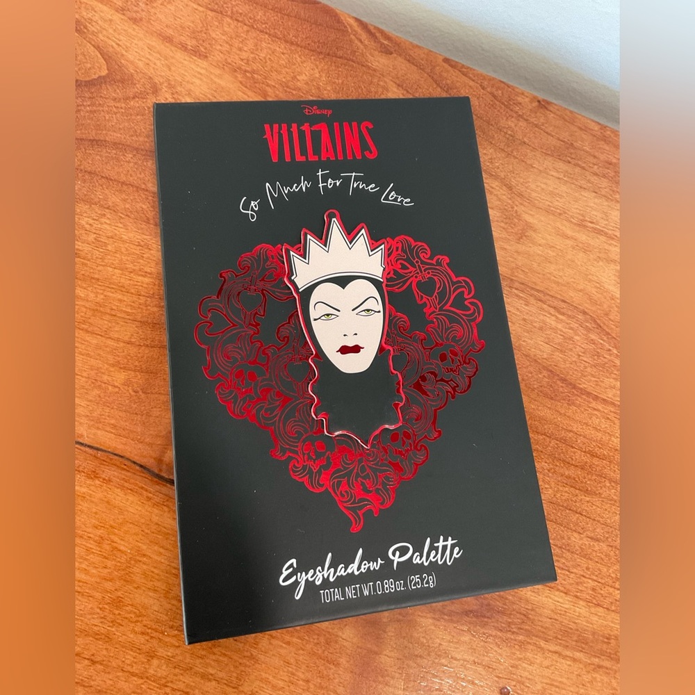 💎Disney Villains Evil Queen Eyeshadow Palette